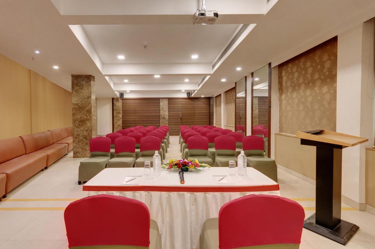 The Caliph Hotel, Mumbai Near Powai Lake Exterior photo