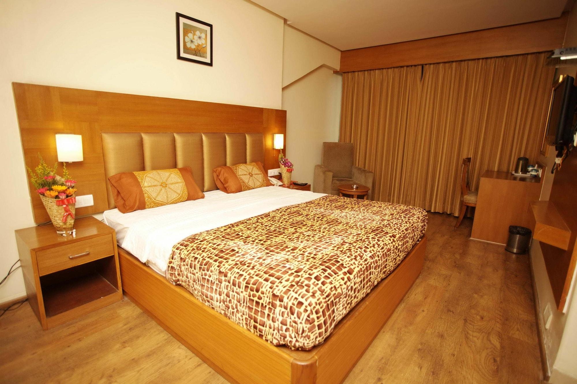 The Caliph Hotel, Mumbai Near Powai Lake Exterior photo