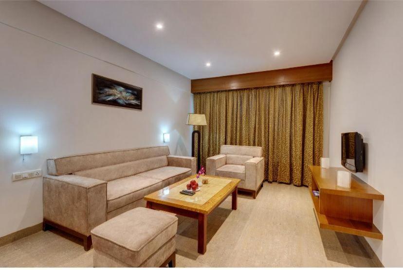 The Caliph Hotel, Mumbai Near Powai Lake Exterior photo